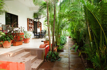 Mantheven Homes Calangute