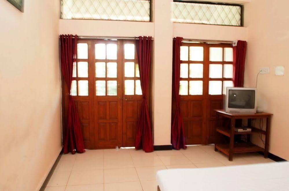 Apartment Mantheven Homes *