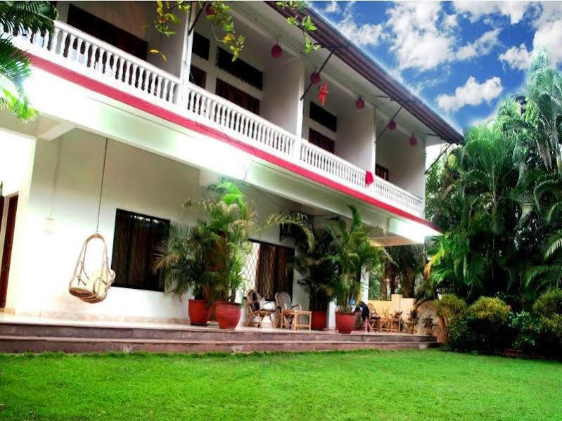 Apartment Mantheven Homes *